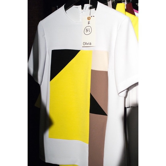 Graphic Colorblock Patchwork Top - Picture 5 of 6